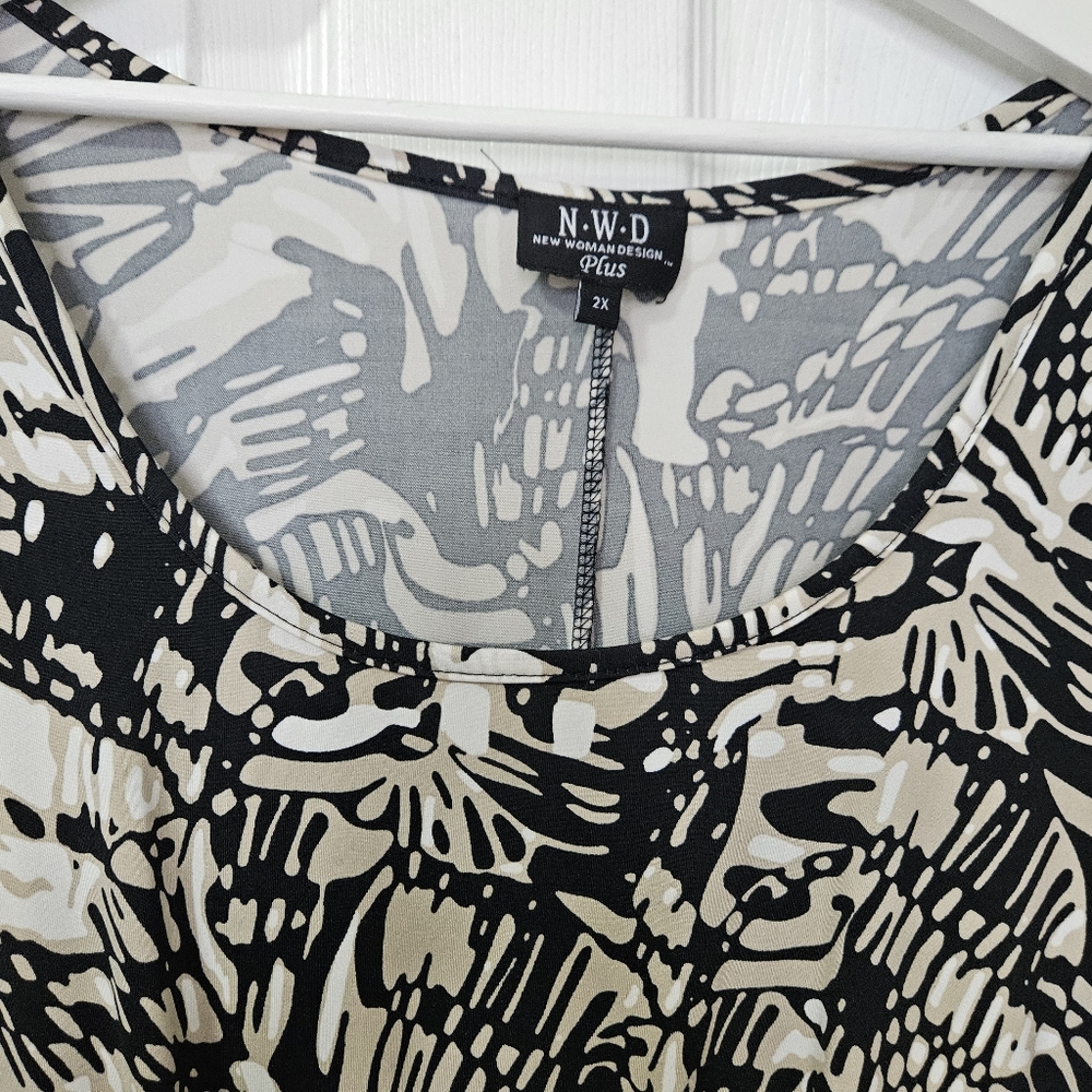 Abstract print dress plus size - Picture 2 of 6